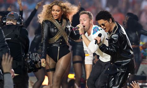 The 25 Greatest Super Bowl Halftime Shows Updated And Ranked For The Win