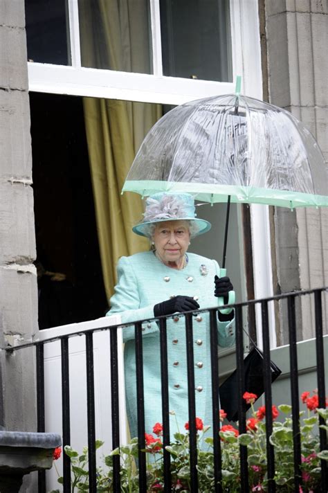 Gallery Queen Elizabeth Ii Hosts Garden Party At Holyrood House 2013