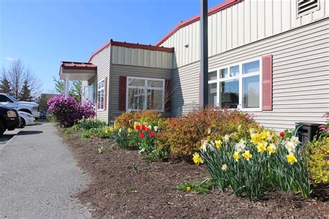 It will open april 27. Broadway Veterinary Clinic - Veterinarians Bangor Maine