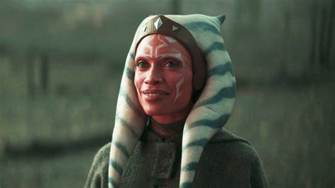 The Mandalorian S Rosario Dawson Has A Surprising Connection To Star Wars