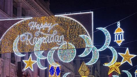 Happy Ramadan Lights Up Londons Piccadilly Circus For The First Time