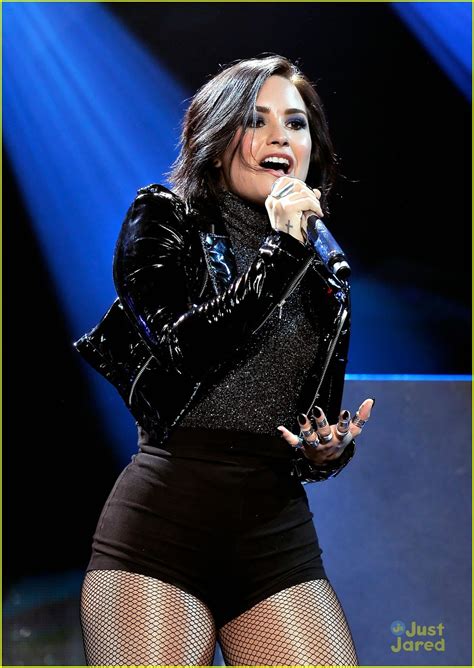 Here is demi lovato performing at 94.9 jingle ball in oakland, ca at the oracle arena. Demi Lovato & Nick Jonas Bring The 'Future Now' Tour To ...