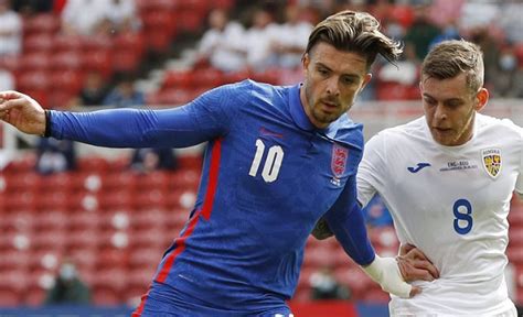 Southgate, whose deal was due to expire in 2020, has been rewarded for guiding england to the world cup semifinals in russia. England coach Southgate defends his use of Aston Villa midfielder Grealish - Tribal Football