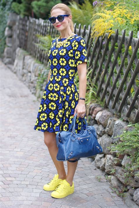 Tabla skate completa globe supercolor 8.125. Daisy print skater dress : girly outfit | Fashion and ...