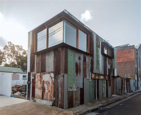 Raffaello Rosselli Converts An Australian Tinshed Into Office