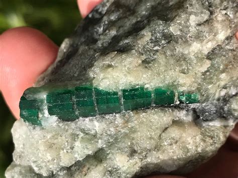 Gorgeous Specimen Of Emerald Mineral Crystal Have Vein Of 7 X Emeralds