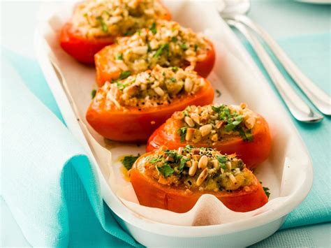 Pomodori arrostiti al forno | ricetta facile vegetariana. Pomodori ripieni al forno