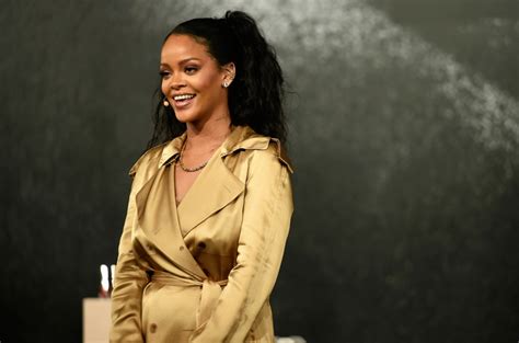 Rihanna In Dubai For Fenty Beauty See The Photos Billboard