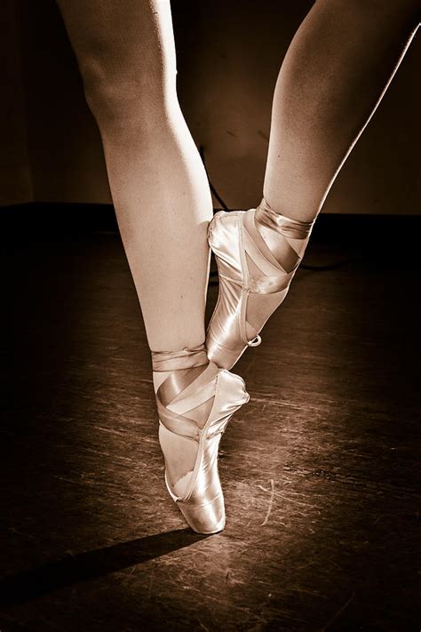 Ballet En Pointe Photograph By Bets Wilson Fine Art America