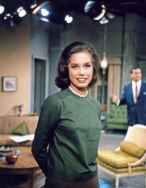 Channing Thomson On Twitter Rare Color Photo Of Mary Tyler Moore As