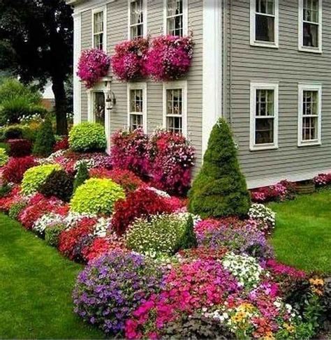 35 Beautiful Flower Beds Design Ideas In Front Of House Front Yard