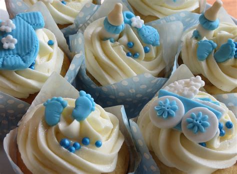 You can choose vanilla and chocolate and red velvet and carrot! Baby shower cupcakes for a baby boy. Baby Boy cupcakes ...