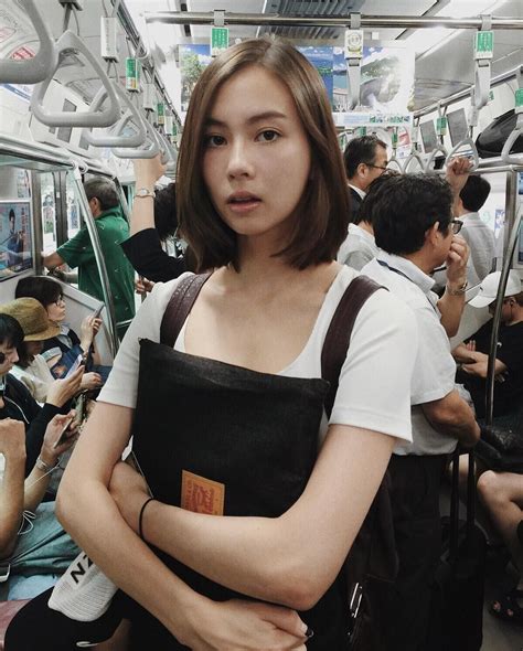 Lauren Tsai ローレン・サイ On Instagram “train Headache” Medium Hair Cuts Medium Length Hair Styles