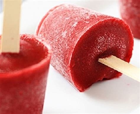 Mix on low until smooth. Adult STRAWBERRY DAIQUIRI POPSICLES * RUM * Frozen ...