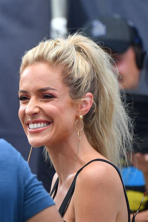 And, if you watched laguna beach religiously like we did , you probably already know what kristin cavallari is in a bit of a predicament. Kristin Cavallari on the Set of "Extra" in Universal City 07/20/2018 • CelebMafia