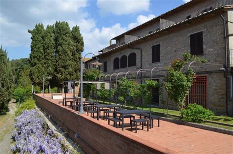 Book agriturismo le case di campagna, verona on tripadvisor: Le Case di San Vivaldo, booking.com | Appartamenti ...