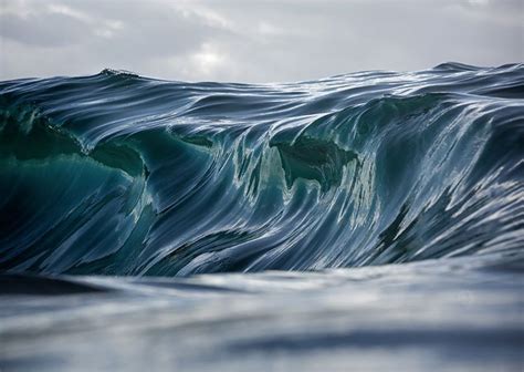 Majestic Waves Photos By Warren Keelan Inspiration Grid Design