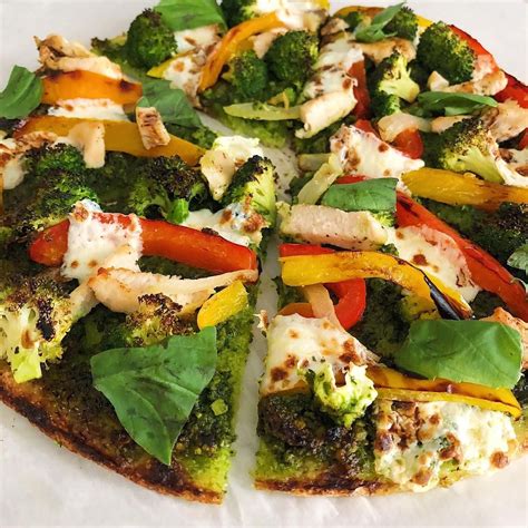 Veggie Pesto Pizza With A Cauliflower Crust So Delicious Check Out My