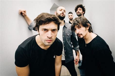 Caramelle è un singolo del cantautore italiano pierdavide carone e del gruppo musicale italiano dear jack, pubblicato il 22 dicembre 2018. Caramelle Live in tour, Pierdavide Carone e Dear Jack a Lecce