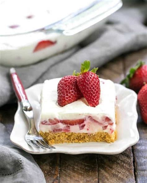 Strawberry Cheesecake Lush Dessert That Skinny Chick Can Bake