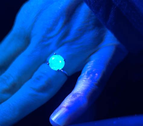 Diamond Fluorescence Surprise Rdiamonds