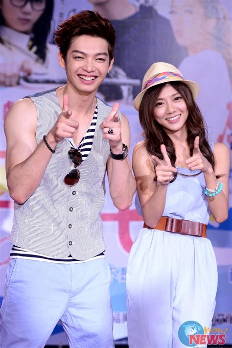 2010/09/02 飛輪海露肉 亞綸亦儒壓力大 from : Wow!NEWS新聞網 - 豆花妹、辰亦儒以「情侶裝」現身影友會 比kiyomi裝萌