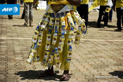 Museveni arrived at the venue for the three days virtual summit. Uganda President Museveni Kampala : dress bottles pictures ...