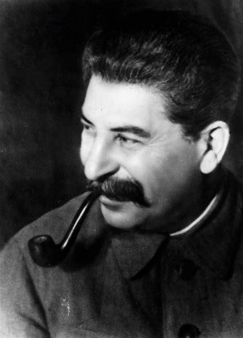 Черно белая фотография Сталина Иосифа Виссарионовича с большим