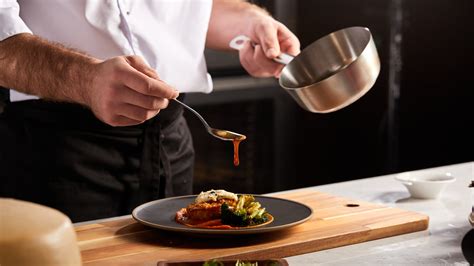 The Restaurant Cooking Technique Chefs Want You To Use At Home