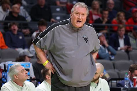 Hall Of Fame West Virginia Coach Bob Huggins Resigns Following Dui Arrest Wsj