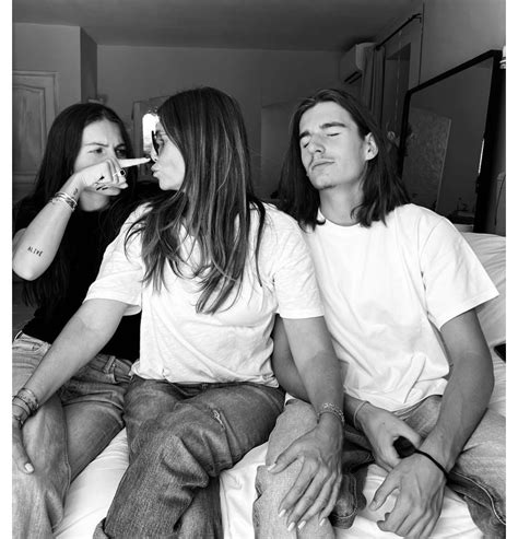 Photo Veronika Loubry et ses enfants Thylane et Ayrton Instagram Le août Purepeople