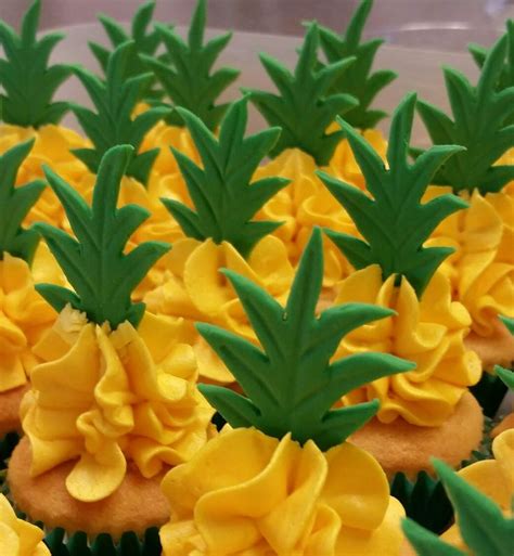 For just a single layer sheet cake, you could frost the sheet cake and then spread the pineapple filling over the top. Pineapple mini cupcakes. Pineapple flavoured swiss ...