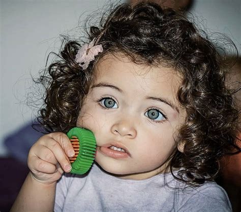 Pin By Lora Beaumont Saldaña On Adorable Curly Hair Baby Baby Girl
