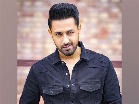 Gippy Grewal Unveils Carry On Jatta 3 First Look Poster Film To