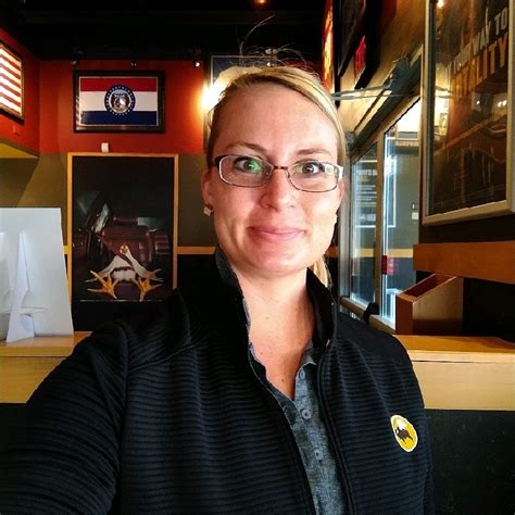 Julie Heard General Manager Buffalo Wild Wings Linkedin