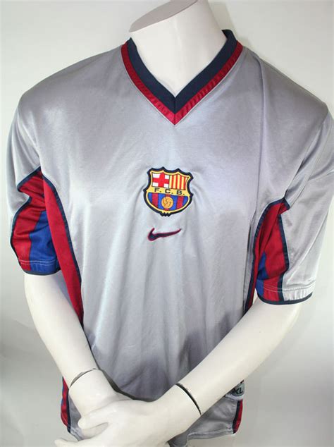 Das fc barcelona vapor match home trikot entspricht dem trikot, das auch die profis auf dem feld tragen. Spielertrikot Match worn & match Issued Trikot