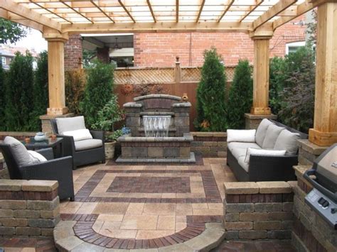 Take a cue from one of the west's boldest designers, and turn your backyard… Amazing Small Backyard Patio Design Ideas Garden Awesome ...