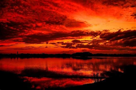 Maybe you would like to learn more about one of these? 78 Gambar Awan Merah Paling Bagus - Infobaru