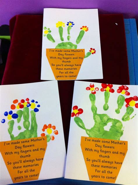 Mothers Day Cards Childrens Handprint In Green To Make The Base Of