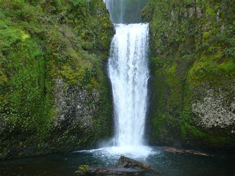 Today i will post some photo manipulations. Beautiful Waterfall Pictures And Wallpapers