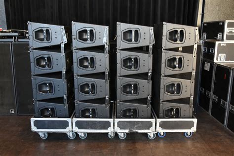 Dandb Q Series 22 Cabinet Line Array System Gearwise Av And Stage Equipment