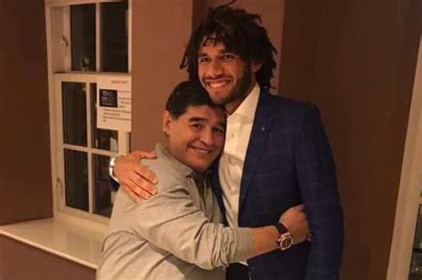 .منتخب مصر ونادي آرسنال محمد النني، وذلك بعدما قدم النادي اللندني نحو 10 مليون يورو للحصول على خدمات النني الذي يلعب في أرسنال منذ صيف 2016. النني يثير الاهتمام بصورة مع مارادونا عبر تويتر | أهل مصر