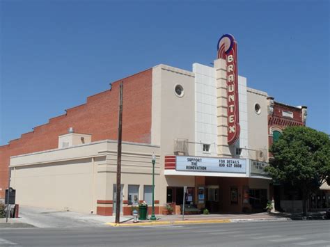 See reviews and photos of movie theaters in new braunfels, texas on tripadvisor. Brauntex Theater in New Braunfels, TX - Cinema Treasures