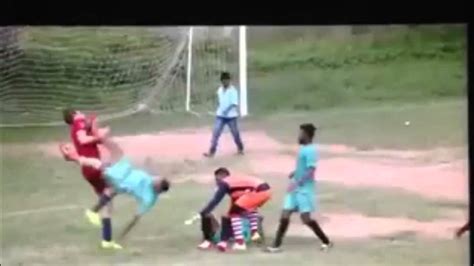 Big Bully In Bangalore Neutralised By An Unbelievable Flying Kick In The Amateur League Youtube