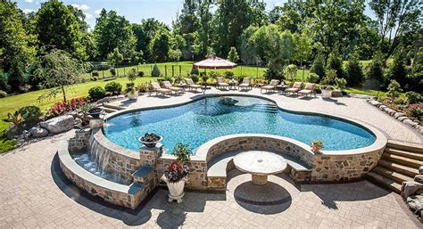 I believe with a sound work ethic, core, and attention to detail,, large or small, every project should be done with the we strive to build a long lasting relationship with our customers as well as a top quality pool. 20 Landscaping Ideas for Above Ground Swimming Pool | Home Design Lover