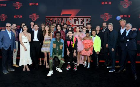 Stranger Things Season 4 New And Returning Cast Popsugar Entertainment Uk