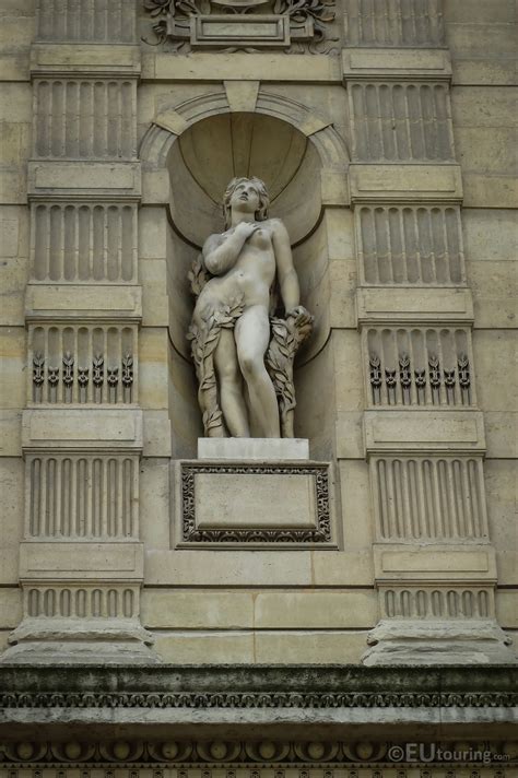 Daphne statue on Aile de Flore at Musee du Louvre - Page 664