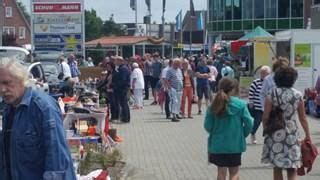 Bäcker war gleich nebenan und gaststätten sowie. Trödelmarkt zum verkaufsoffenen Sonntag bei Wreesmann in ...