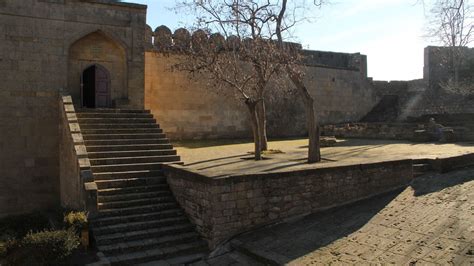 В ЮНЕСКО рассказали об истории крепости Нарын-Кала в Дагестане - РИА ...