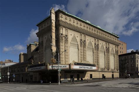 Across The New York Area Restoring ‘wonder Theater Movie Palaces To